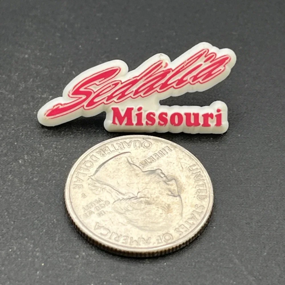 Sedalia Missouri Plastic Lapel Hat Pin‎